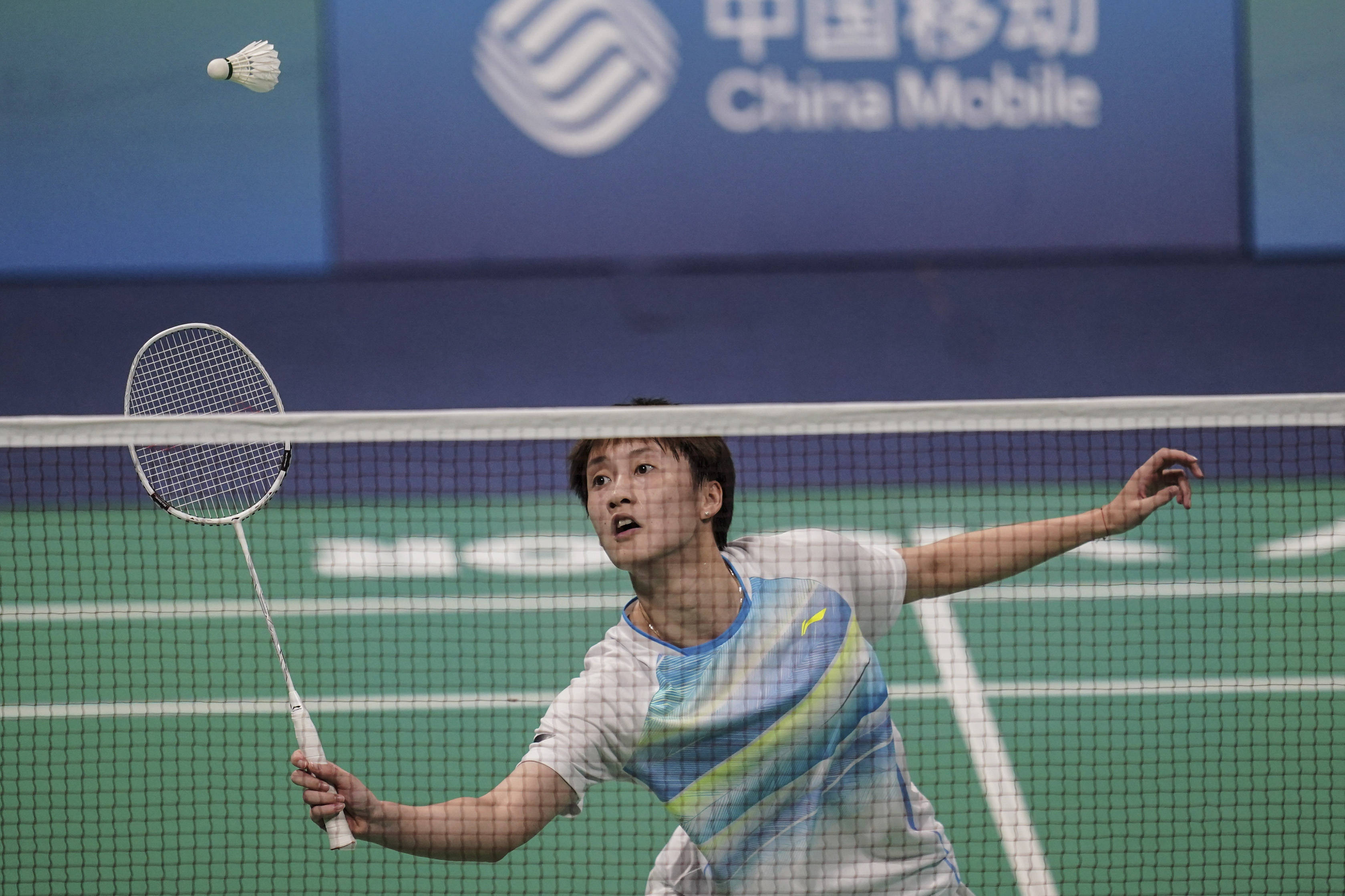 自出手的招 自出手的招