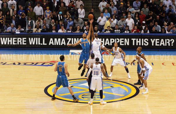 迎球低射得 迎球低射得